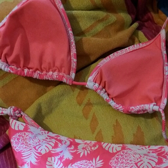 String tie bikini - Picture 2 of 3